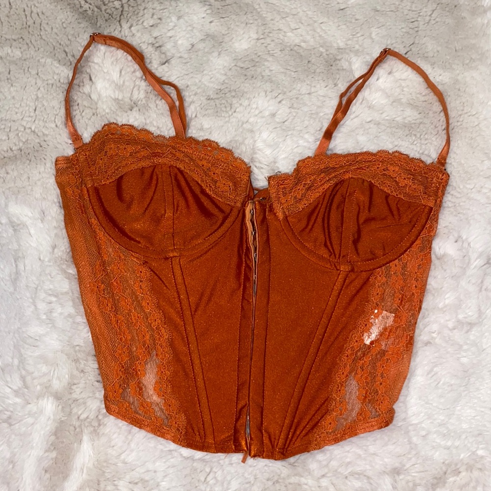 Edikted corset in a burnt orange 🥵